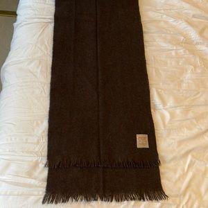 Mens 100% wool scarf by Johnstons of Elgin
